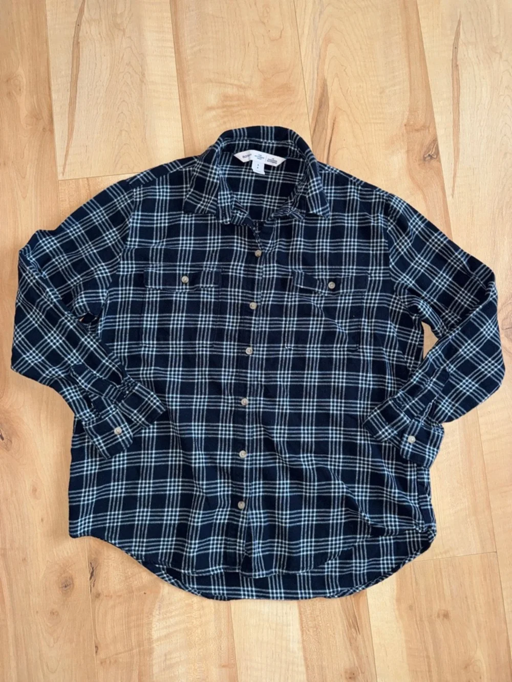 Old Navy The Boyfriend Shirt, Size Small - Picture 1 of 4